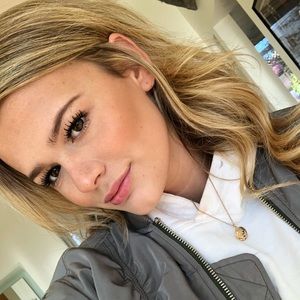 Meet your Posher, Ellie